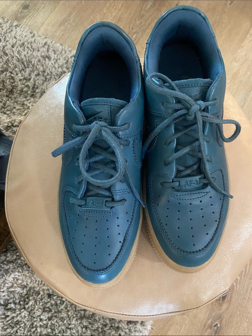 Nike Wmns Air Force 1 Sage Low LX 'Deep Jungle Size 9.5 - Picture 2 of 10
